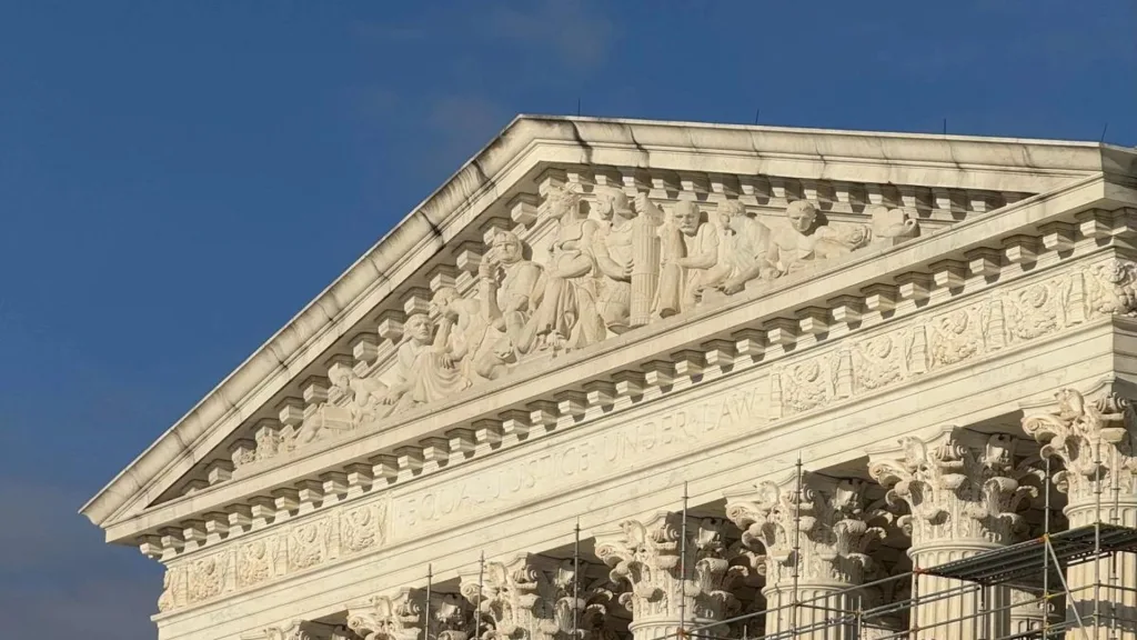 Trump Seeks SCOTUS Revival of Clinton Case Amid October Sitting